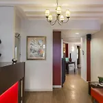 Suzie Blue 4* Paris