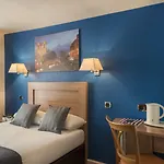 Suzie Blue Hotel