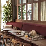Hotel Suzie Blue Paris
