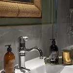 Hotel Suzie Blue